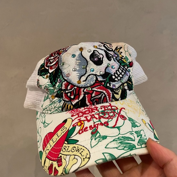 Ed hardy trucker hat - Picture 1 of 4